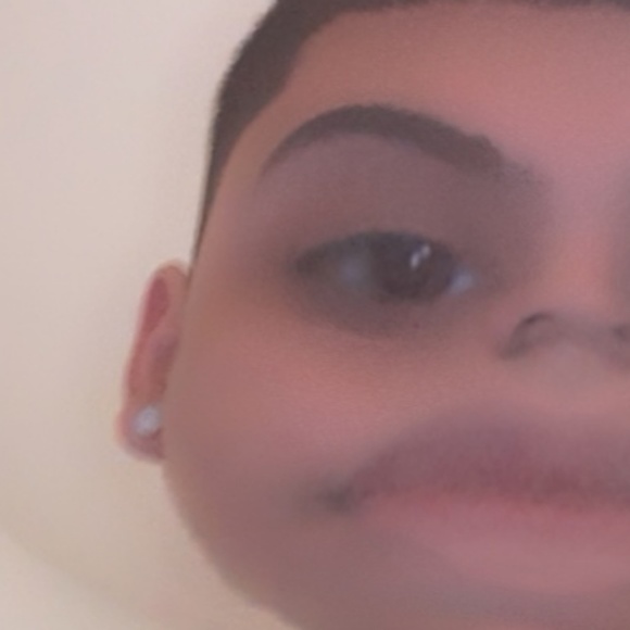 Meet your Posher, Favian - Picture 1 of 1